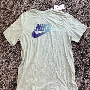 Nike Men’s Shirt